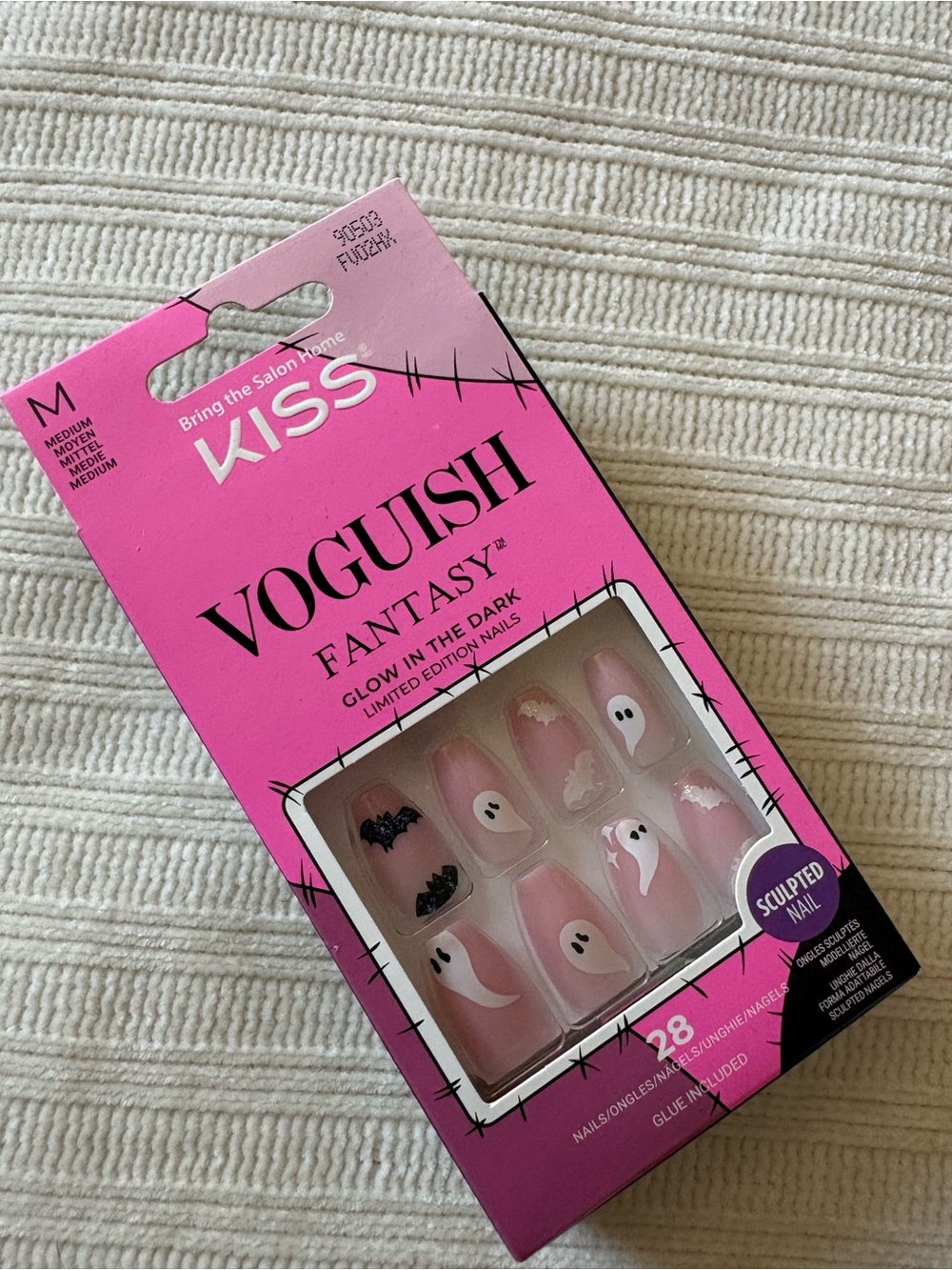 Kiss Voguish Fantasy Pink Glow-In-The-Dark Sculpted Nails with Ghost Halloween - Picture 2 of 7